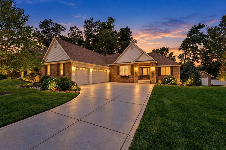 Property photo for 29 Woodruft Drive, Valparaiso, IN
