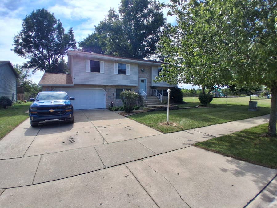 Property photo for 809 Capitol Drive, Hobart, IN