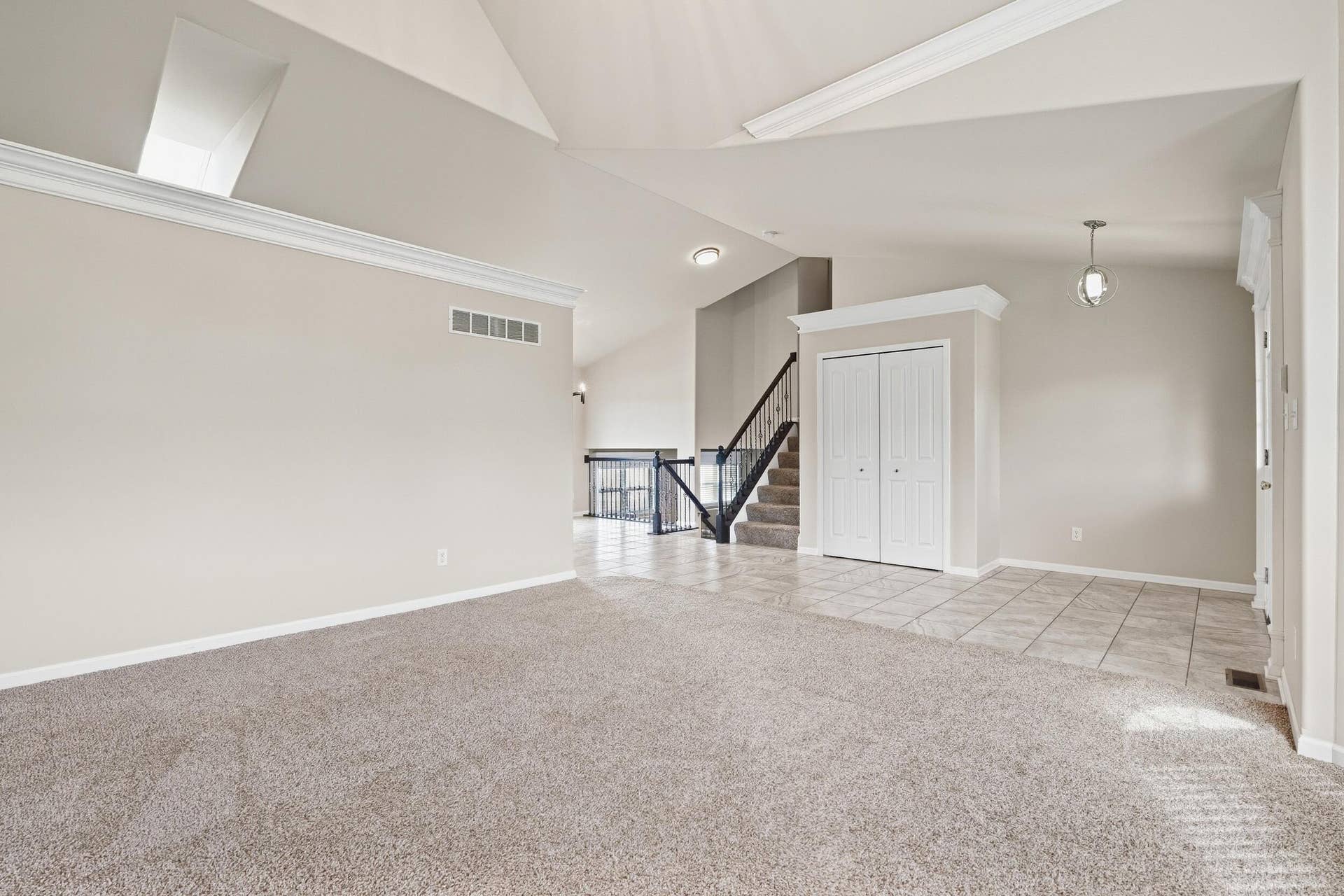 6828 Wallace Street, Merrillville, IN 46410 dsc01388