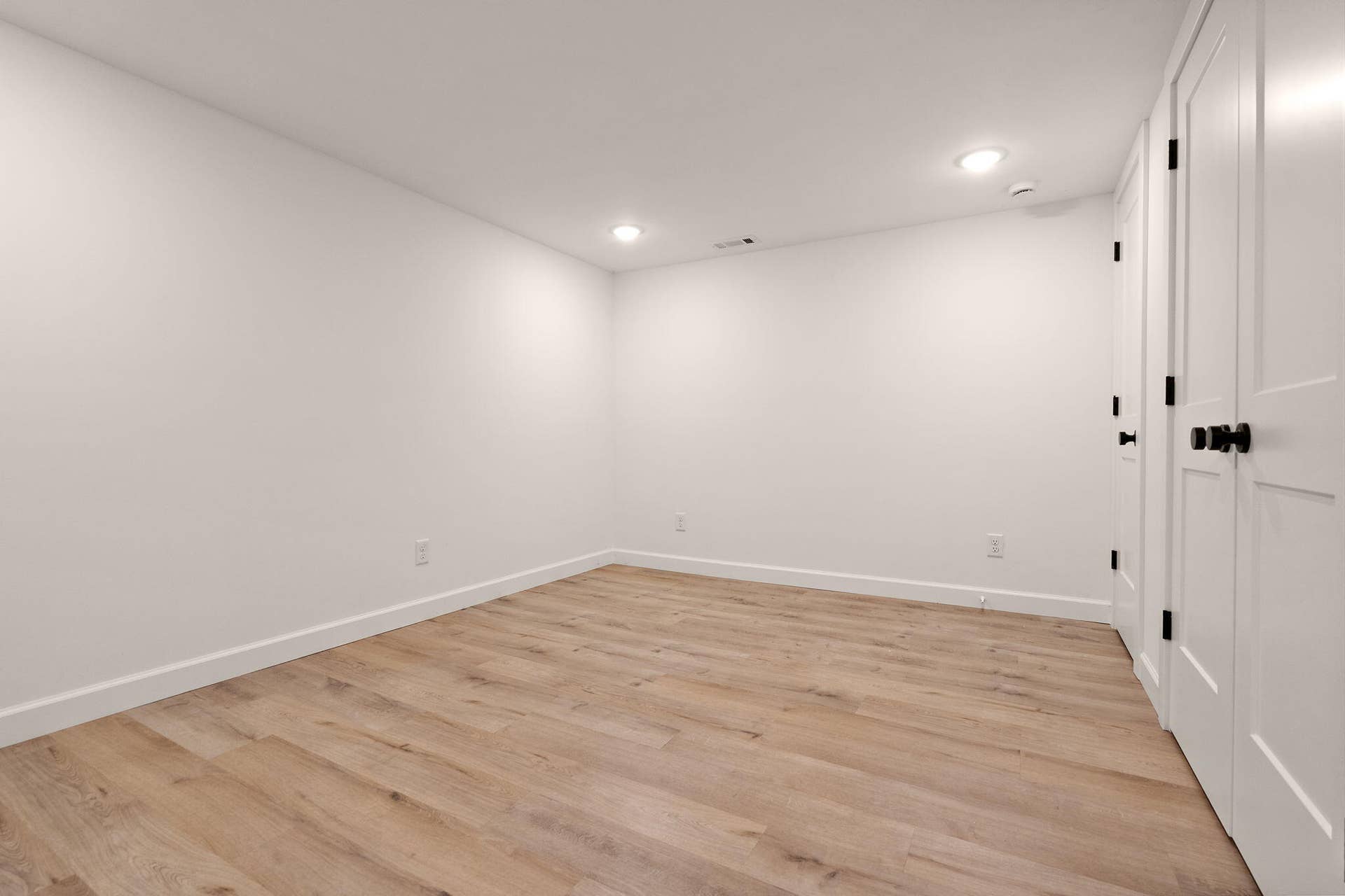155 Spectacle Drive, Valparaiso, IN 46383 23-web-or-mls-DSC05843