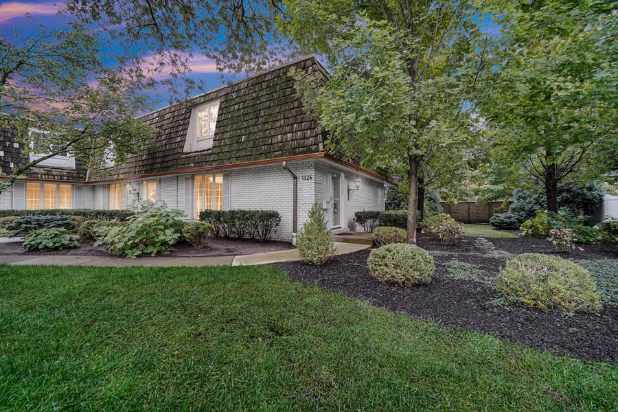 Property photo for 1326 Camellia Drive, Munster, IN