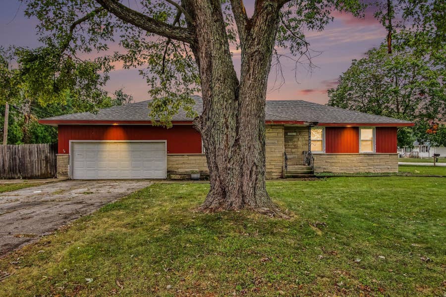 Property photo for 1702 Minnesota Street, Hobart, IN