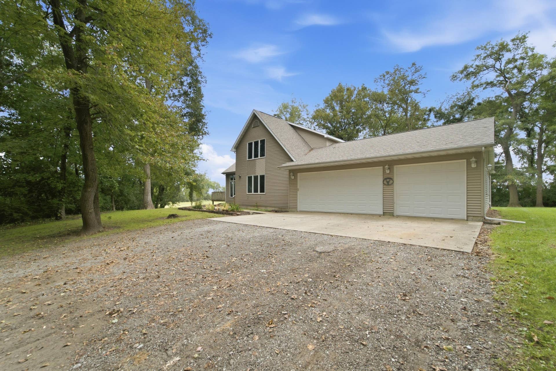 Exterior 1