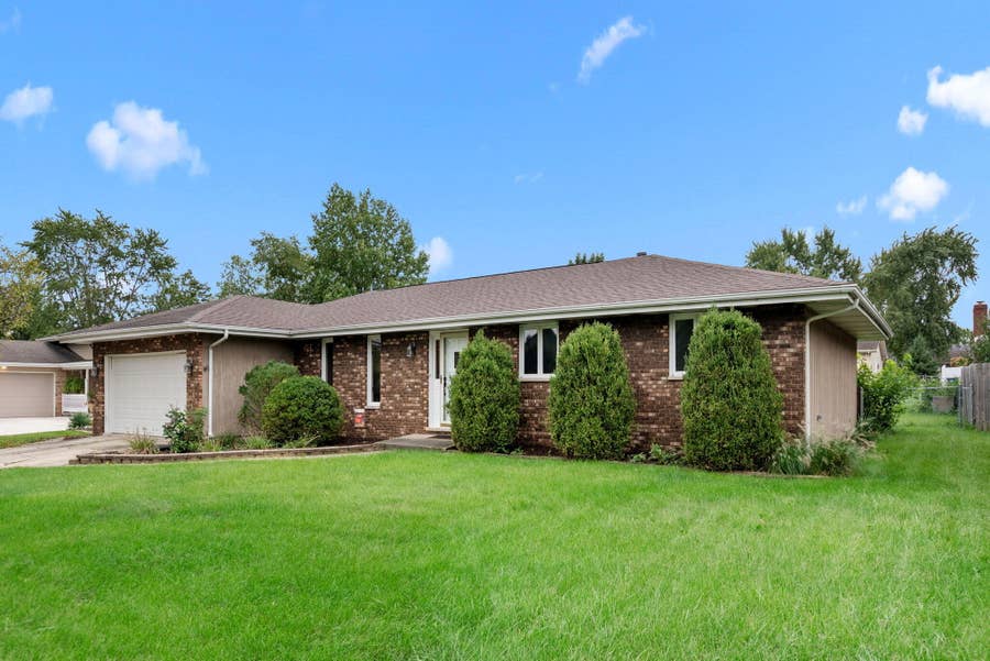 Property photo for 1117 Greenwood Avenue, Crown Point, IN