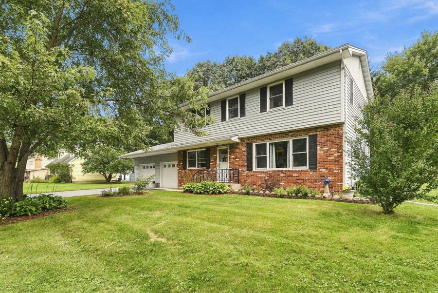 Property photo for 1247 Dogwood Drive, Chesterton, IN