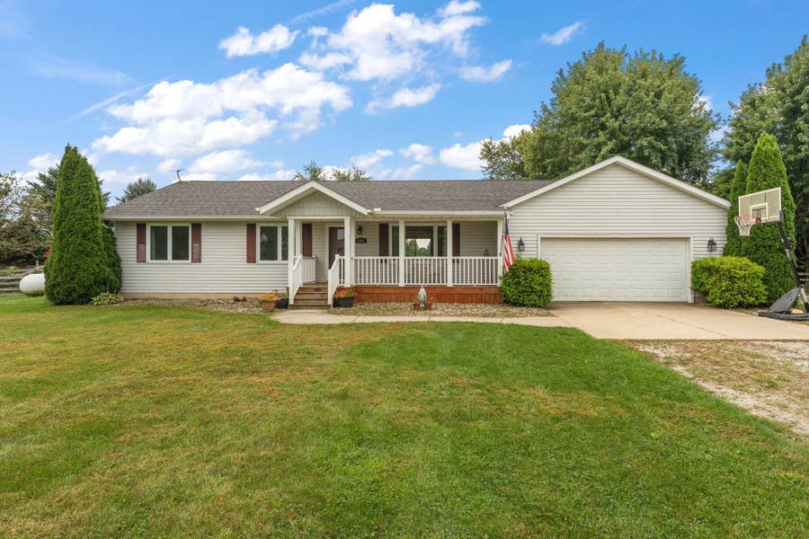 Property photo for 5482 N 400, Rolling Prairie, IN