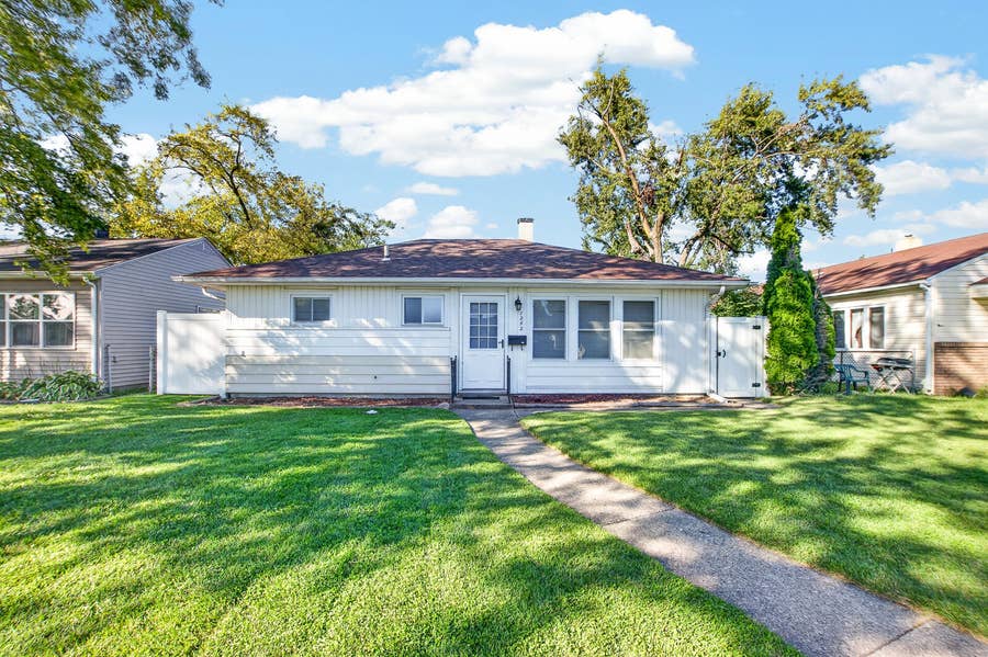 Property photo for 1242 1st Place, Hobart, IN