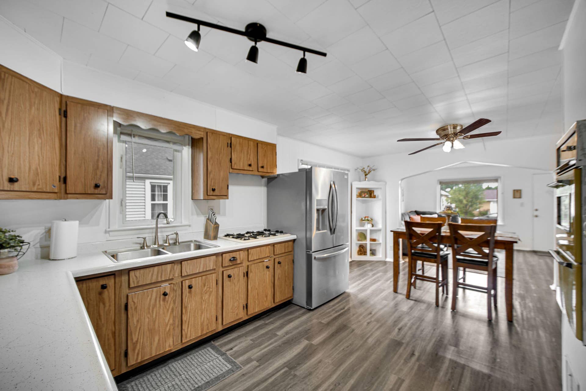 3446 Highway Avenue, Highland, IN 46322 -