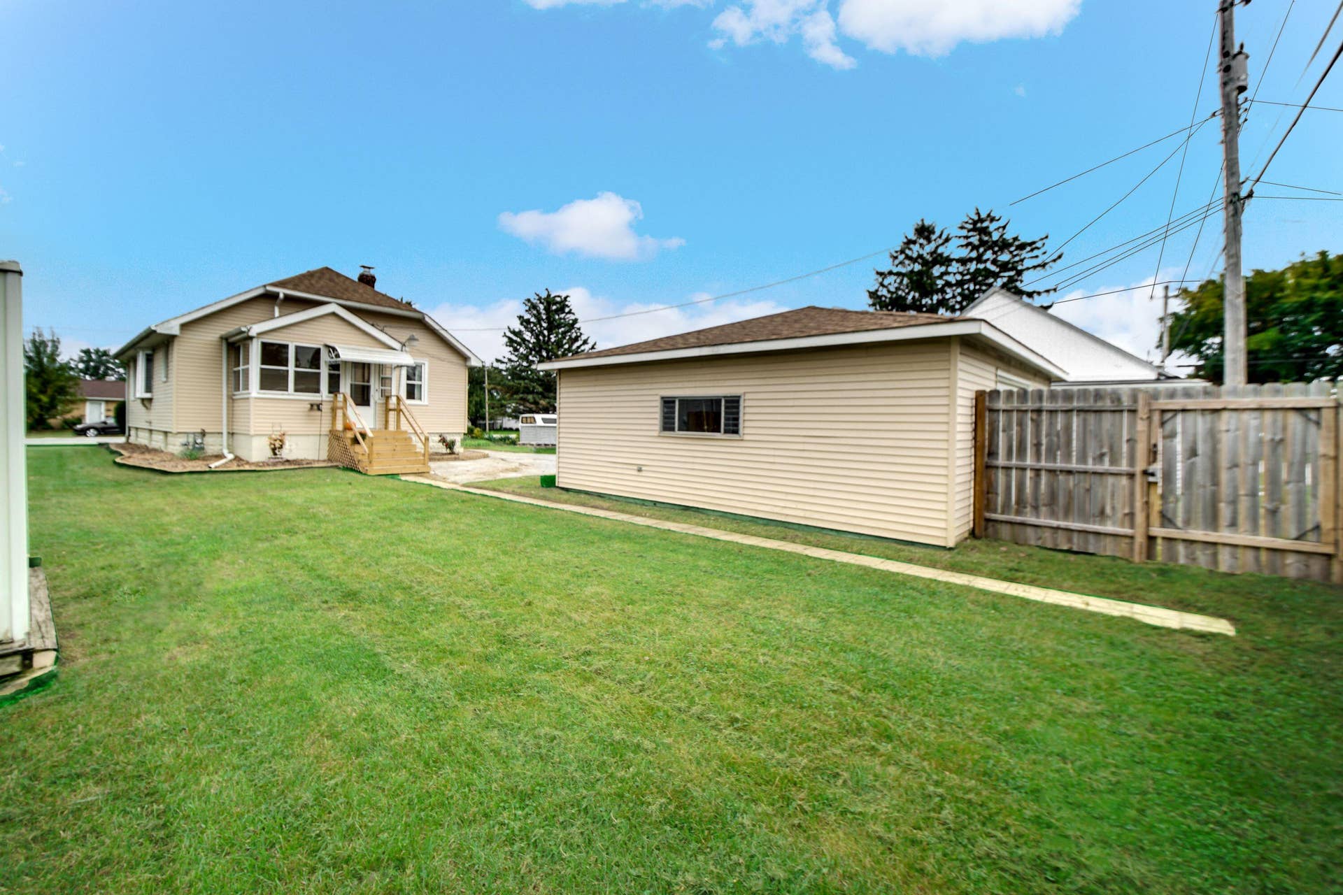 3446 Highway Avenue, Highland, IN 46322 -