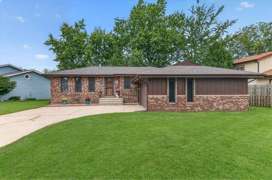 Property photo for 5038 87th Place, Crown Point, IN