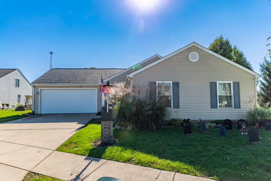 Property photo for 1585 Saugus Close, Valparaiso, IN