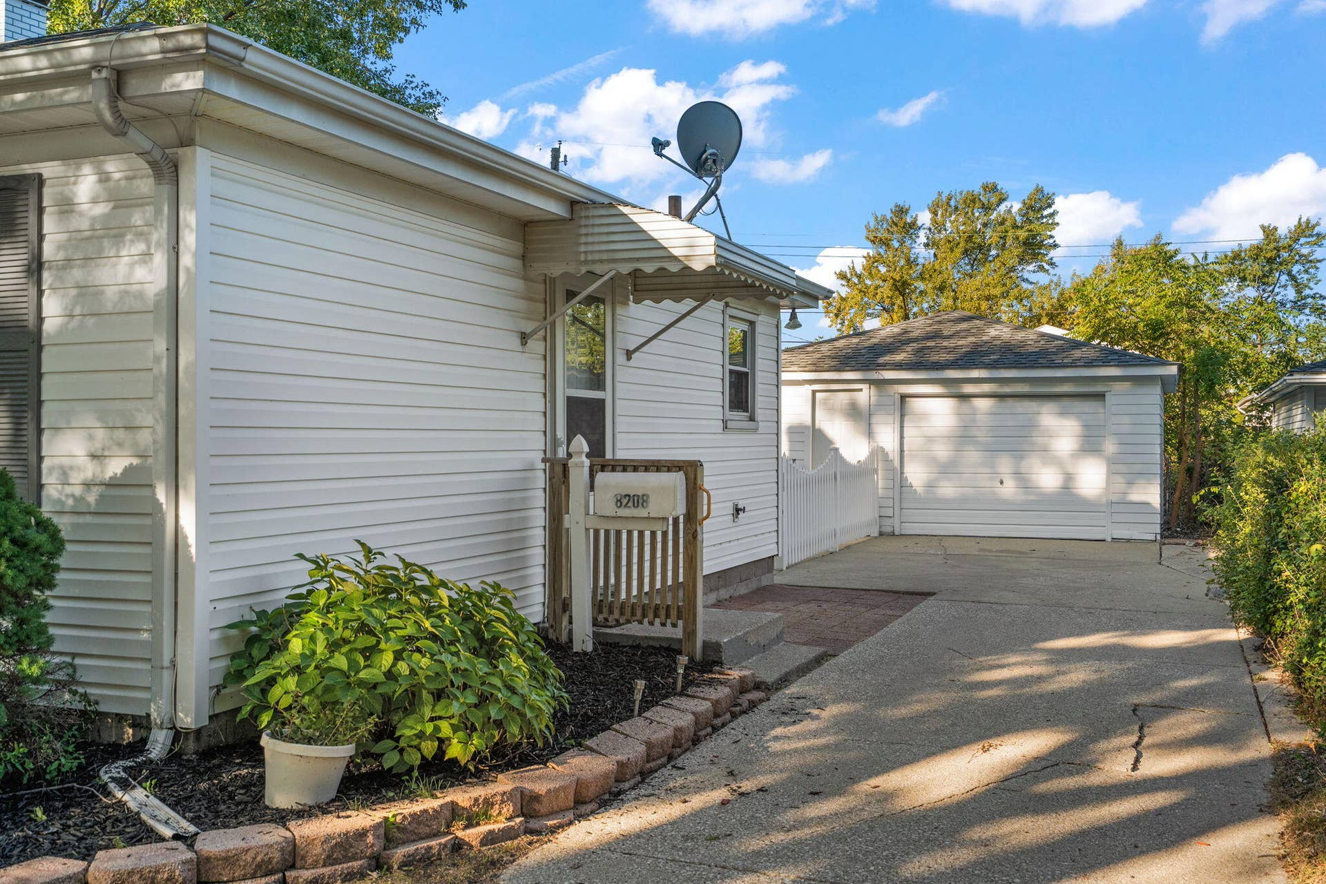 8208 Grace Place, Highland, IN 46322 17-web-or-mls-DSC00476