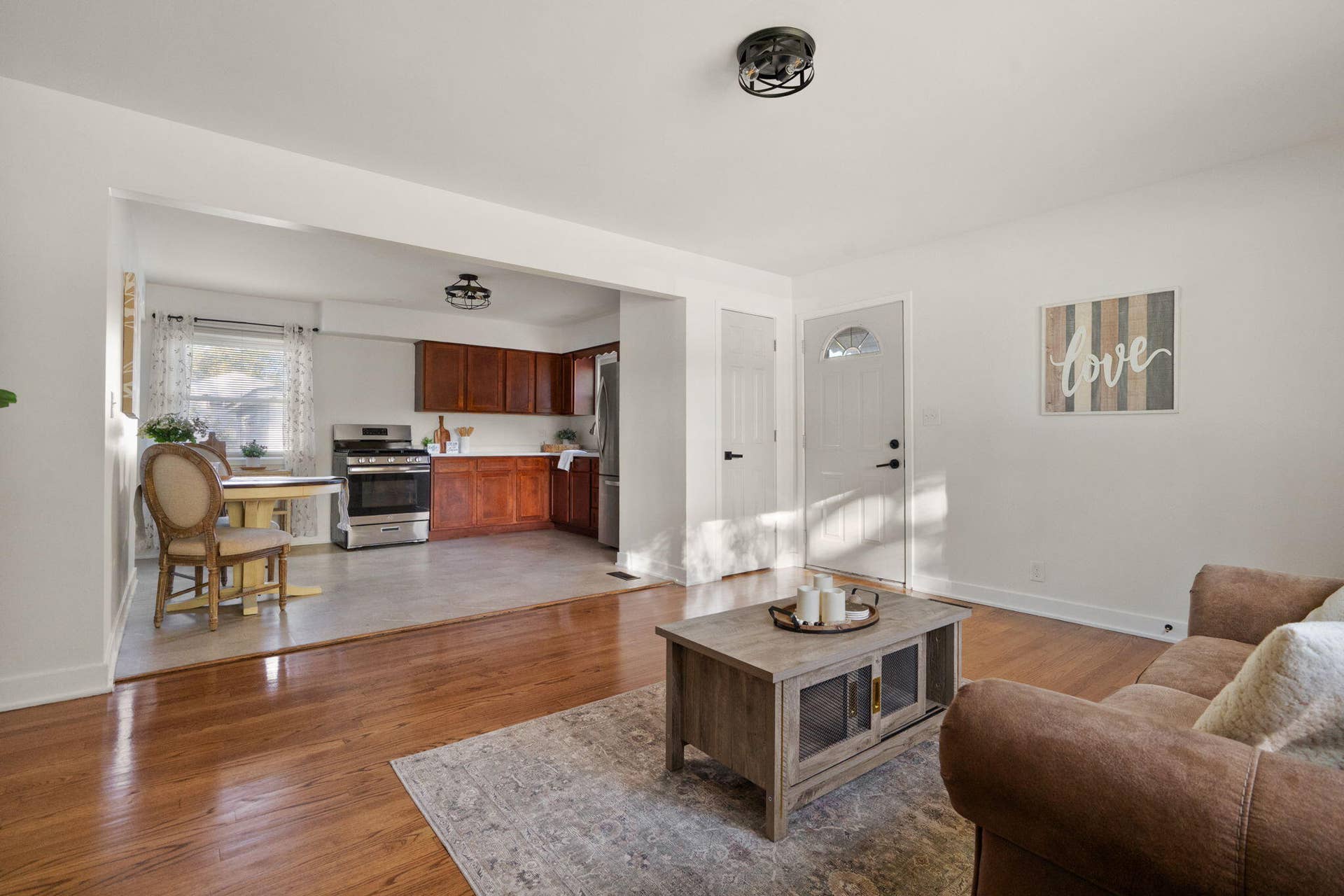 8208 Grace Place, Highland, IN 46322 5-web-or-mls-DSC00437