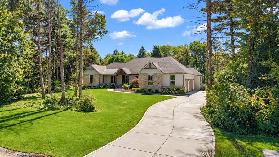 Property photo for 363 Ridgeview Drive, Chesterton, IN