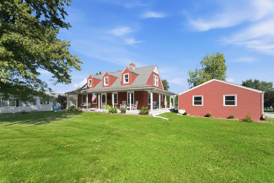 Property photo for 102 Madison Street, Hebron, IN