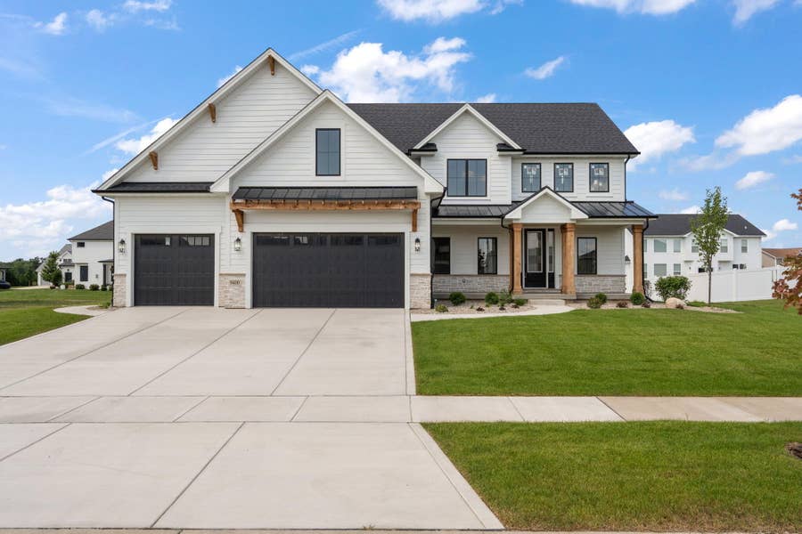 Property photo for 9400 Iris Drive, St. John, IN