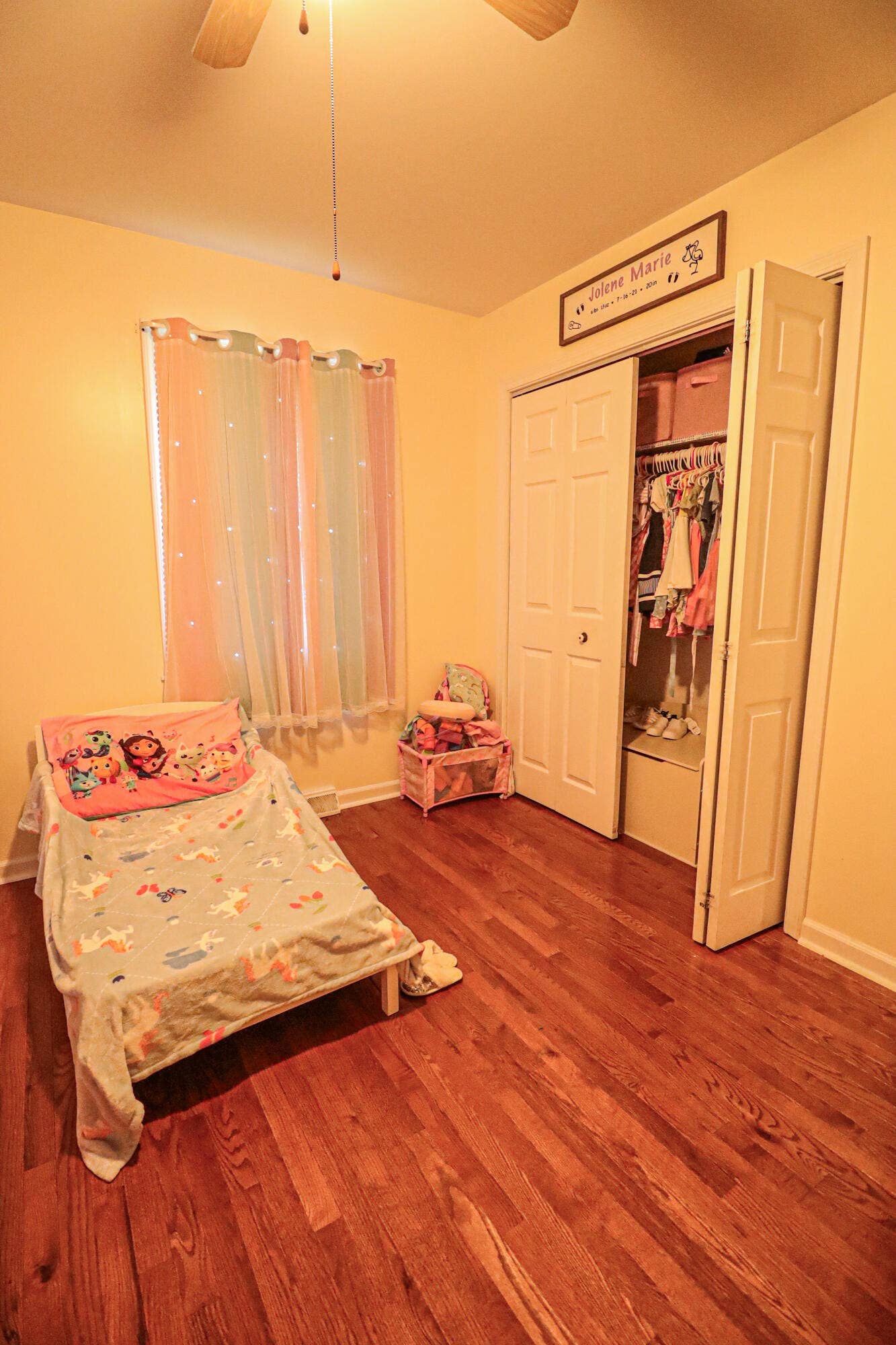 2408 Pepperidge Court, La Porte, IN 46350 0N8A4920