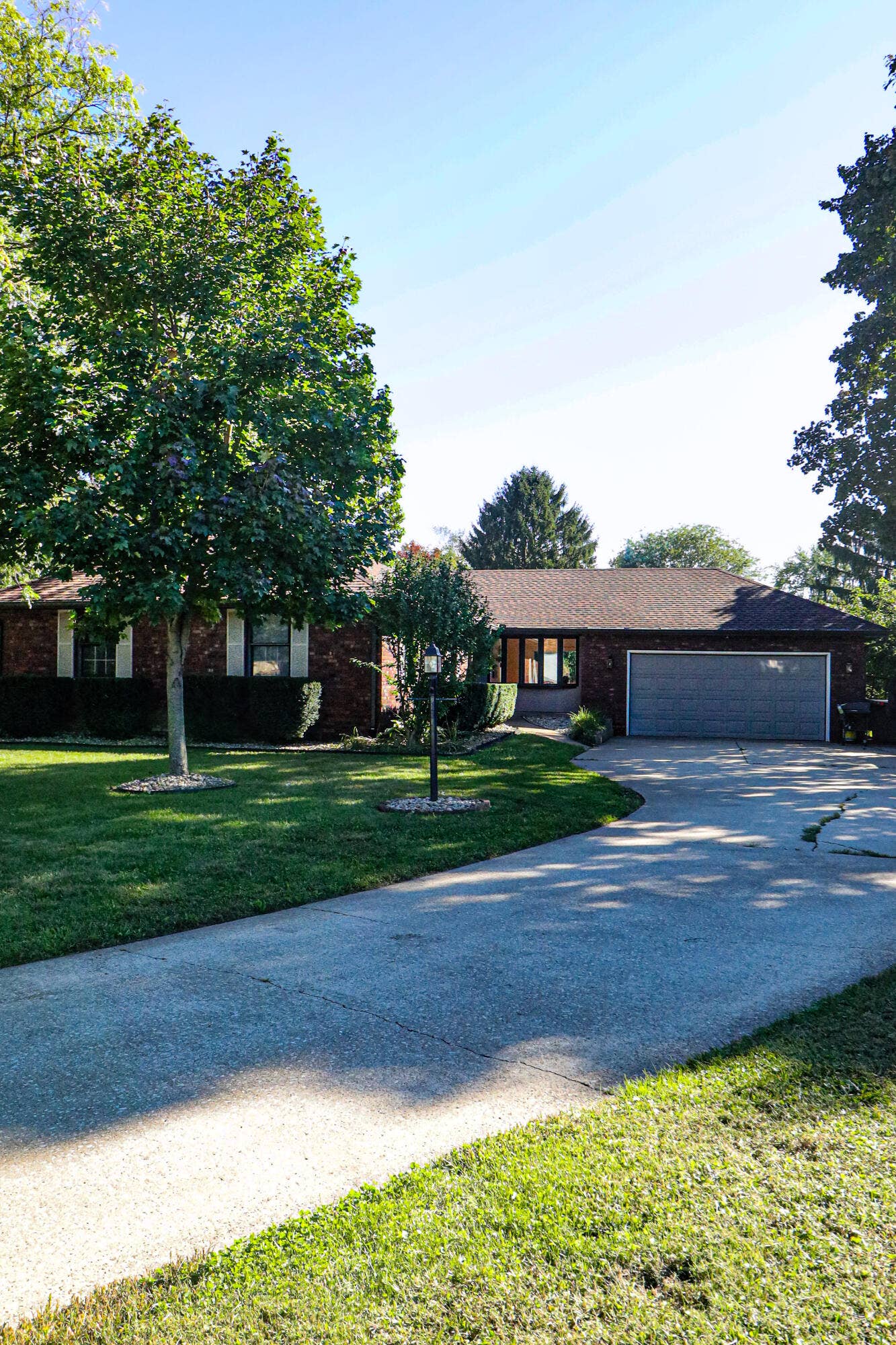 2408 Pepperidge Court, La Porte, IN 46350 0N8A4951