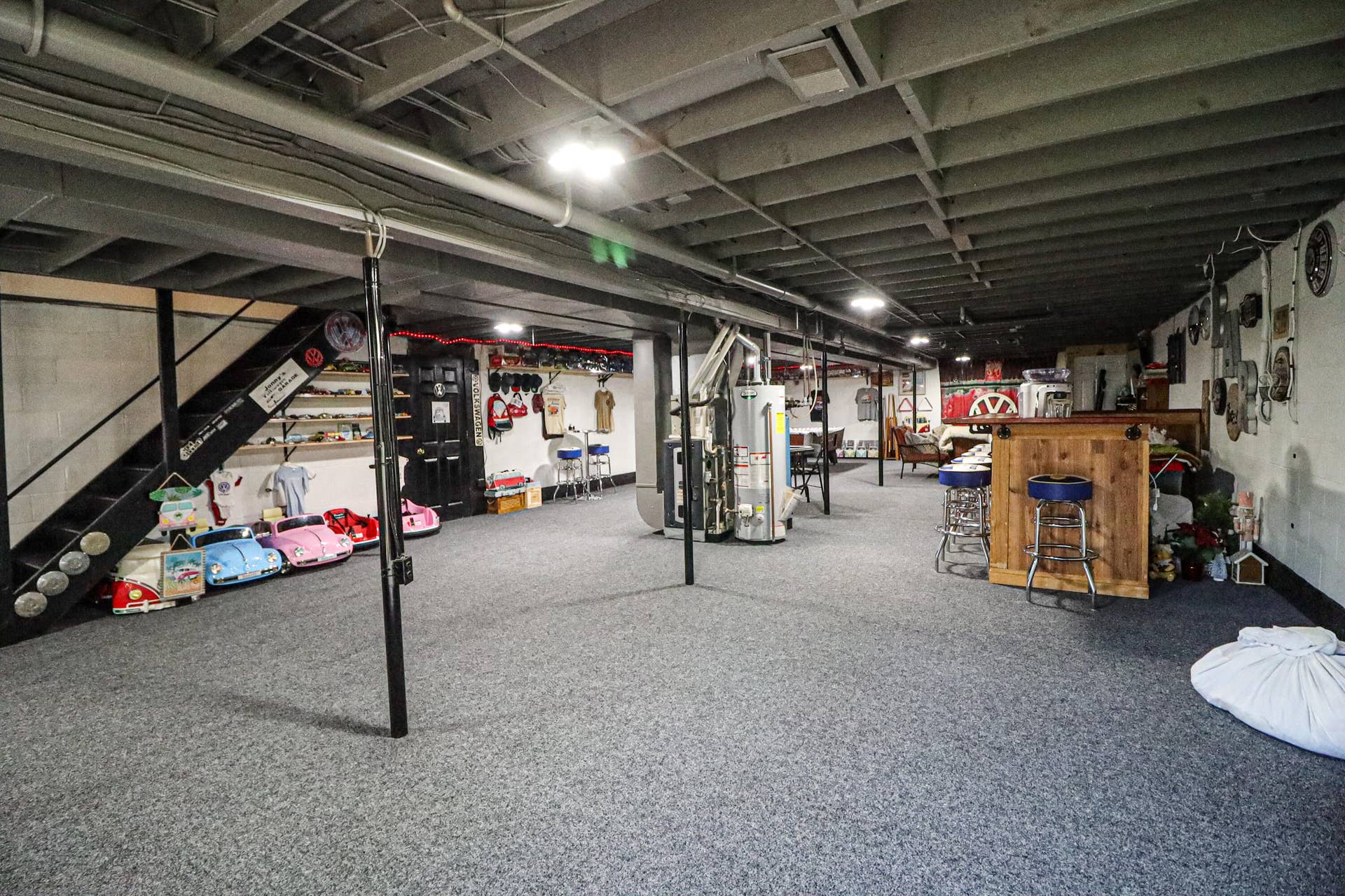2408 Pepperidge Court, La Porte, IN 46350 0N8A4936
