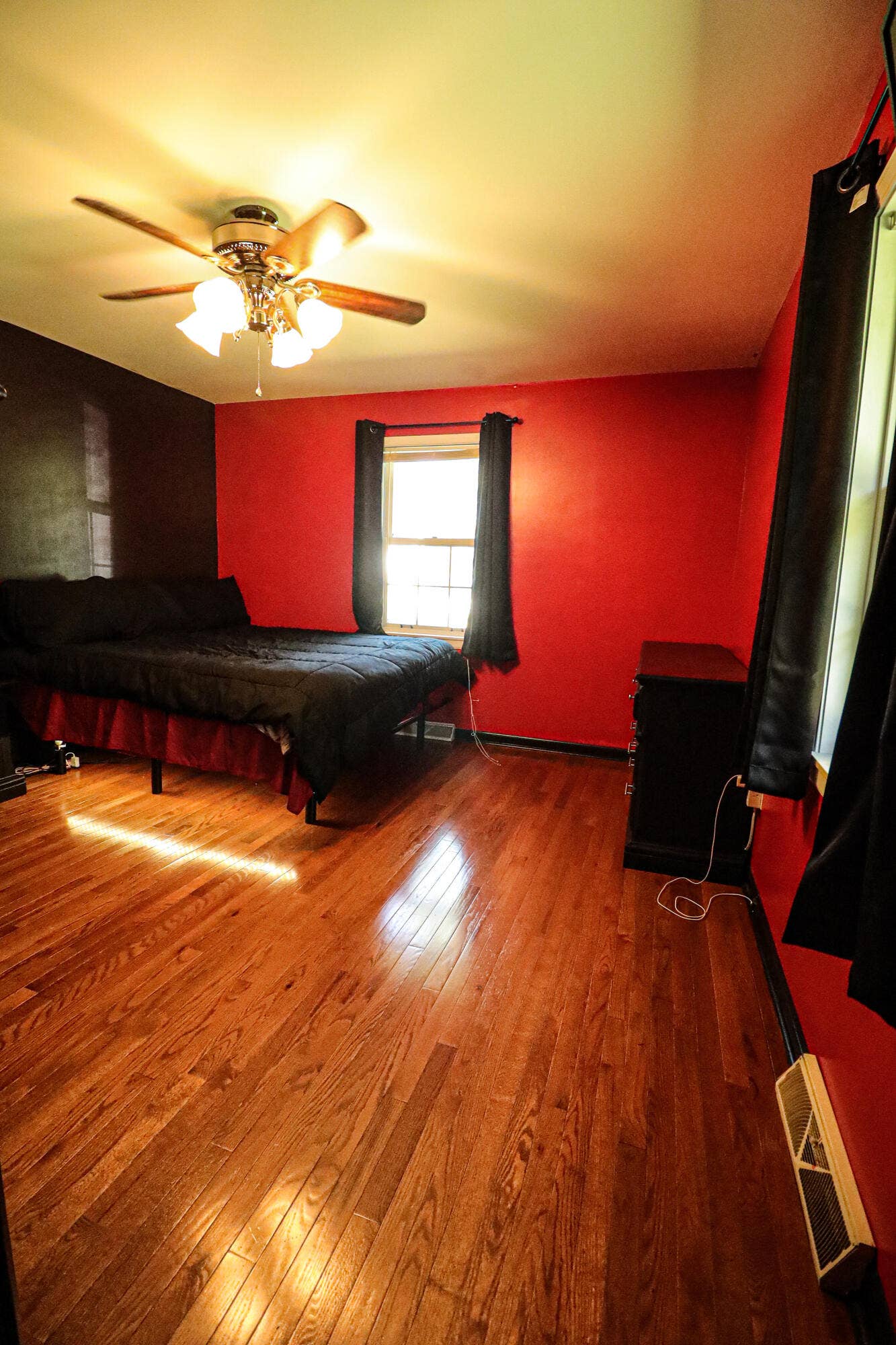 2408 Pepperidge Court, La Porte, IN 46350 0N8A4925
