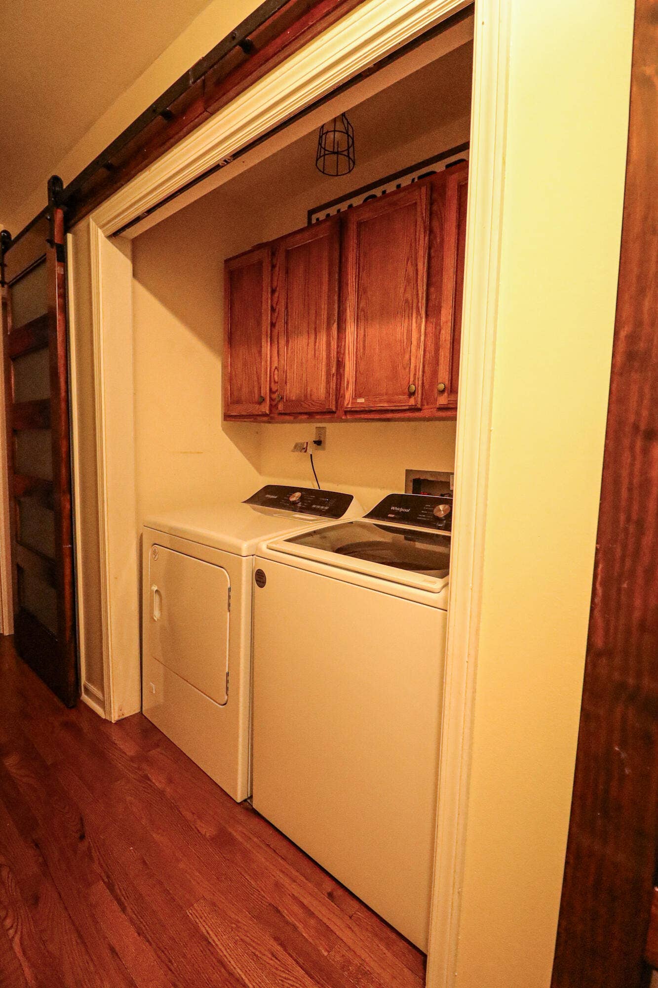 2408 Pepperidge Court, La Porte, IN 46350 0N8A4916