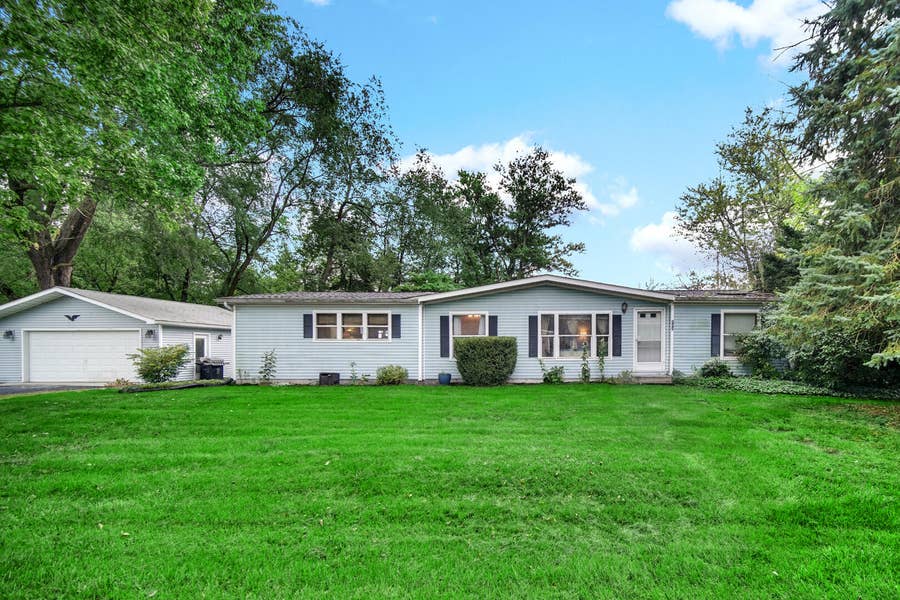 Property photo for 103 Chicago Street, Hebron, IN