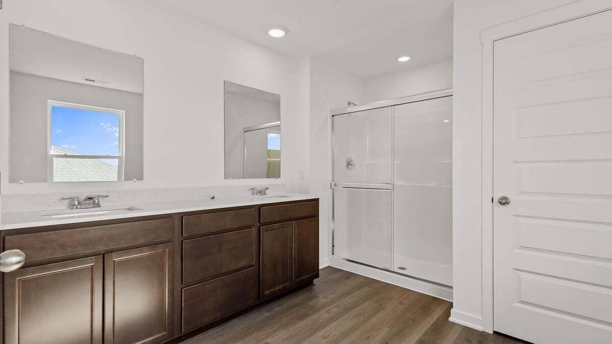 7239W107thWebInt-7