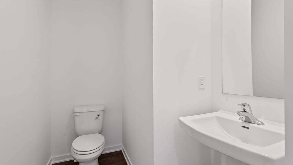 7239W107thWebInt-20