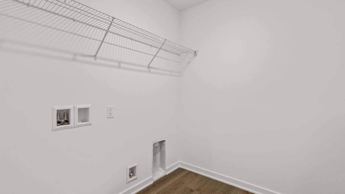 7239W107thWebInt-11
