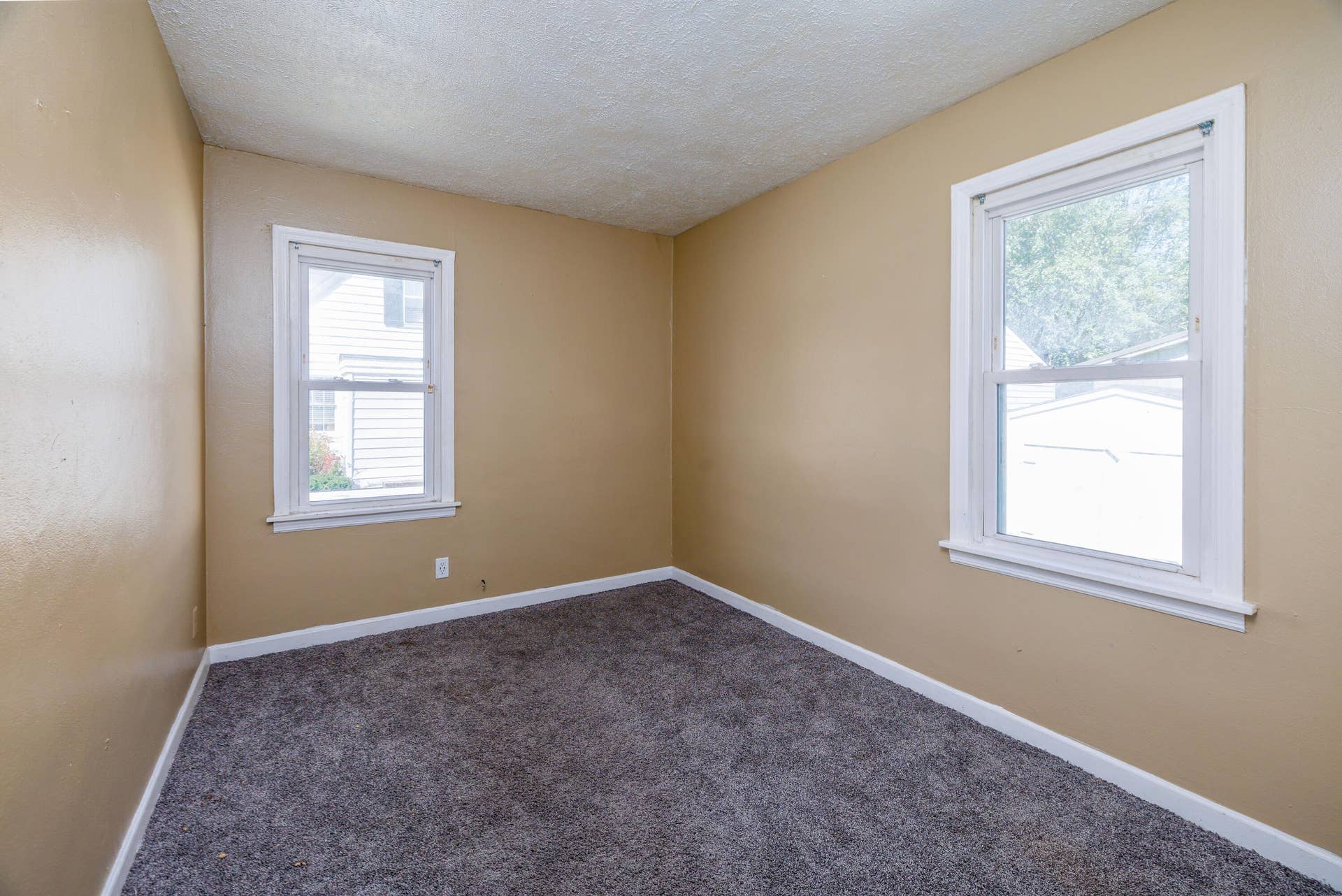 124 School Street, Wolcott, IN 47995 124 W Schoo St Wolcott-6