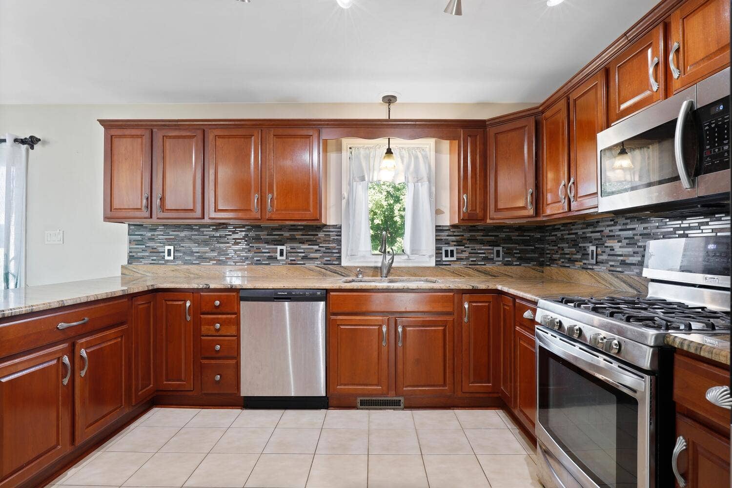 7910 92nd Avenue, Crown Point, IN 46307 06