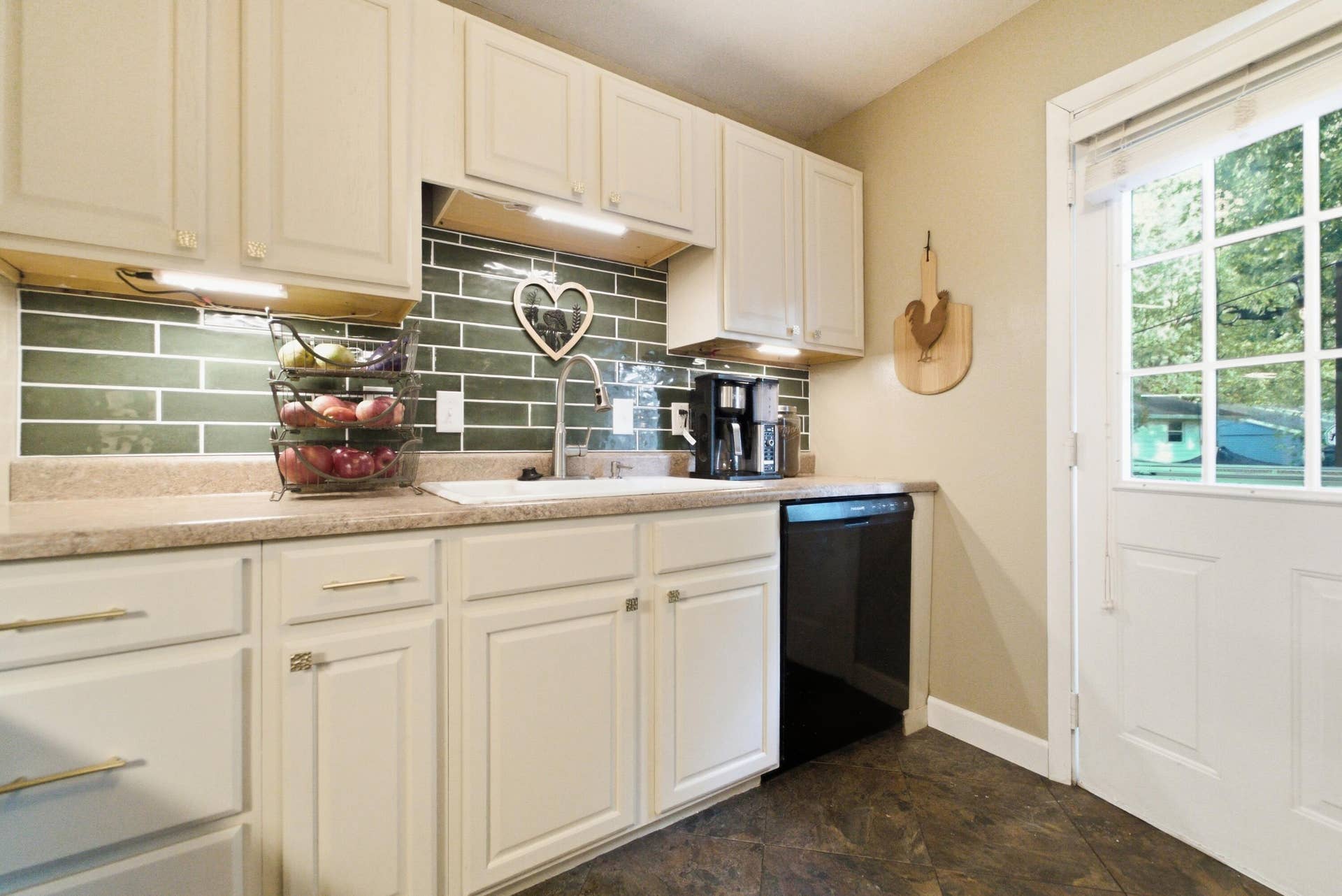 3542 Hampden Road, Michigan City, IN 46360 Kitchen - Main Level 3