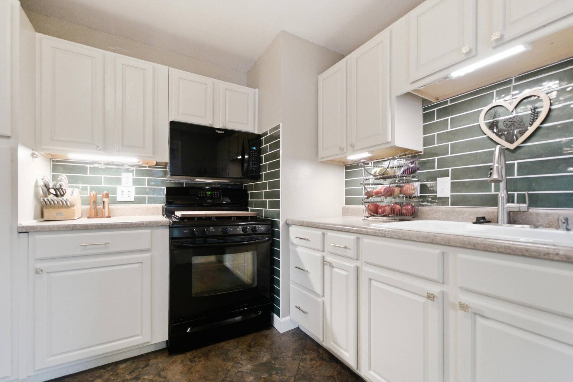 3542 Hampden Road, Michigan City, IN 46360 Kitchen - Main Level 4