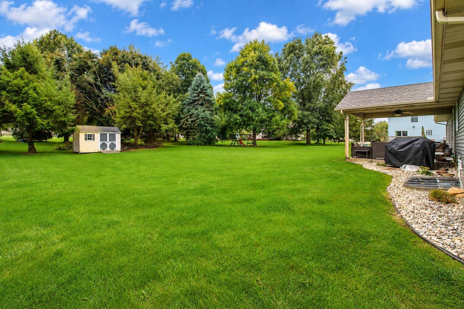 33724 Woodmont Ridge Drive, New Carlisle, IN 46552 33724woodmont32