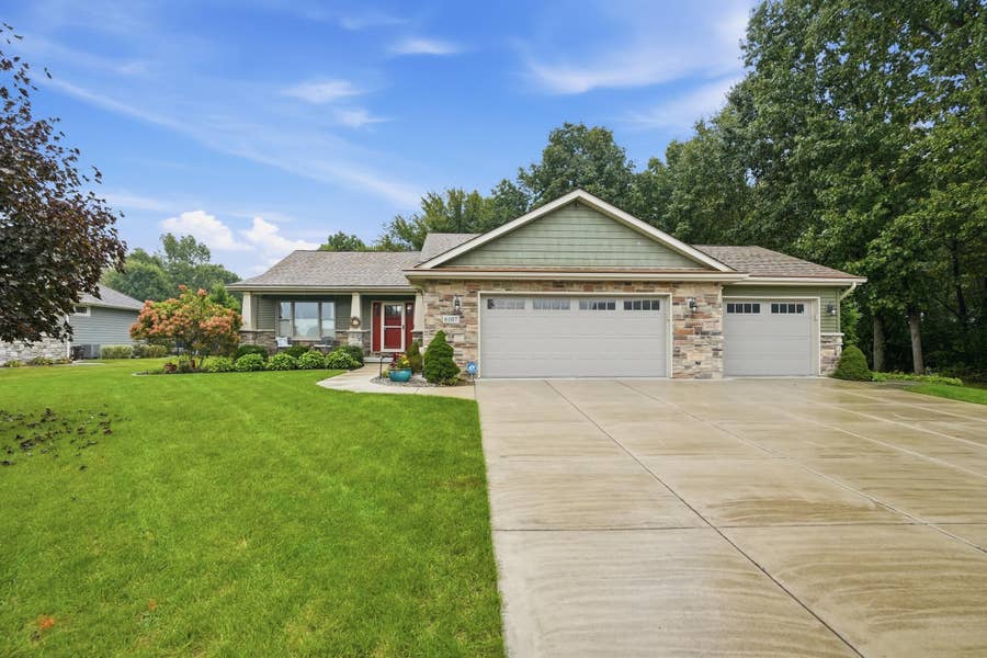 Property photo for 6107 Oak Valley Drive, Lowell, IN