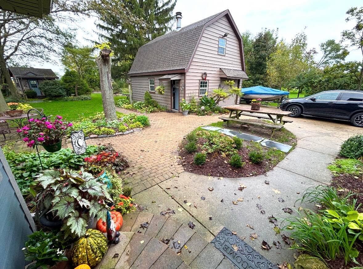 2-Story Detached Garage
