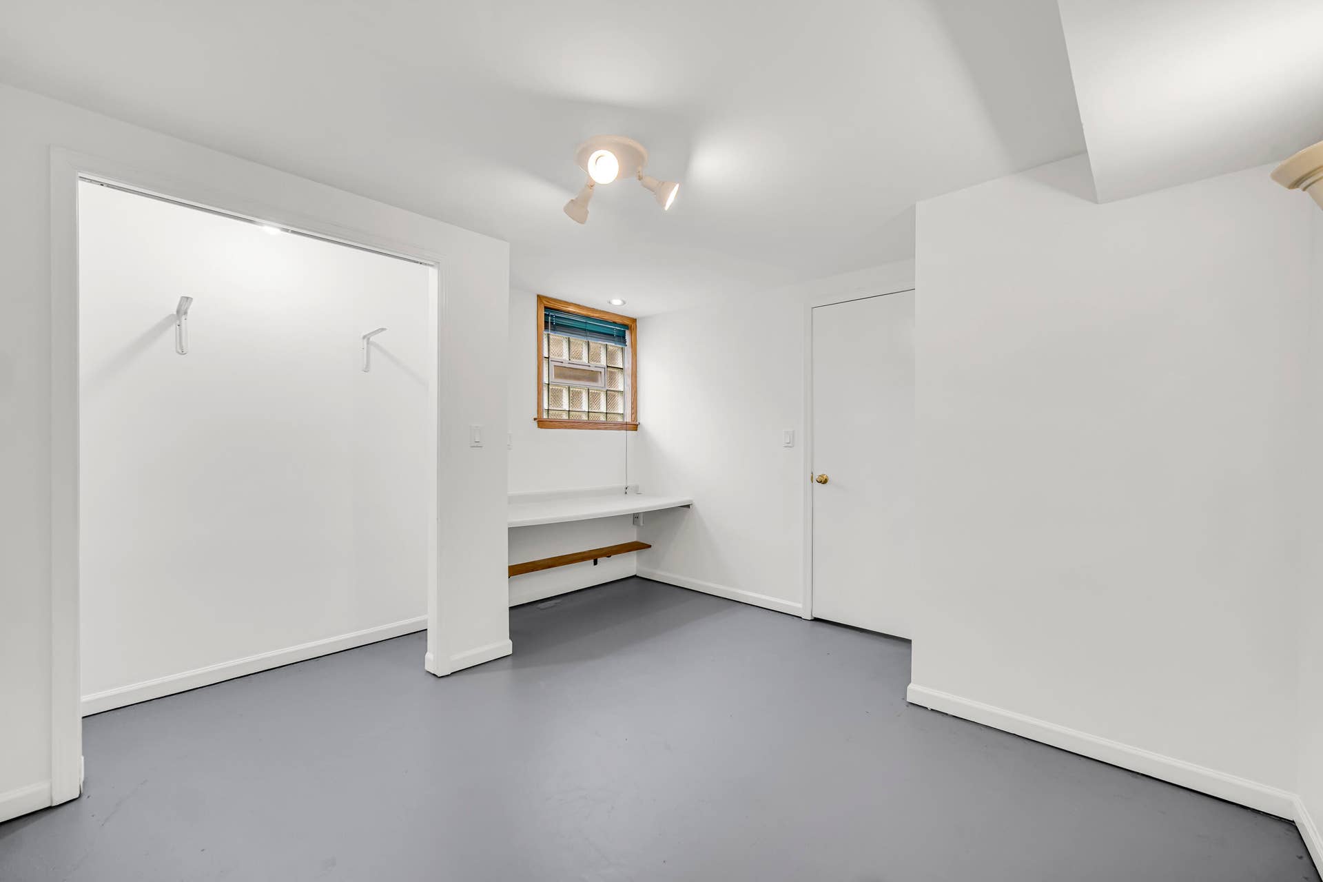 3430 Norman Place, Highland, IN 46322 Office