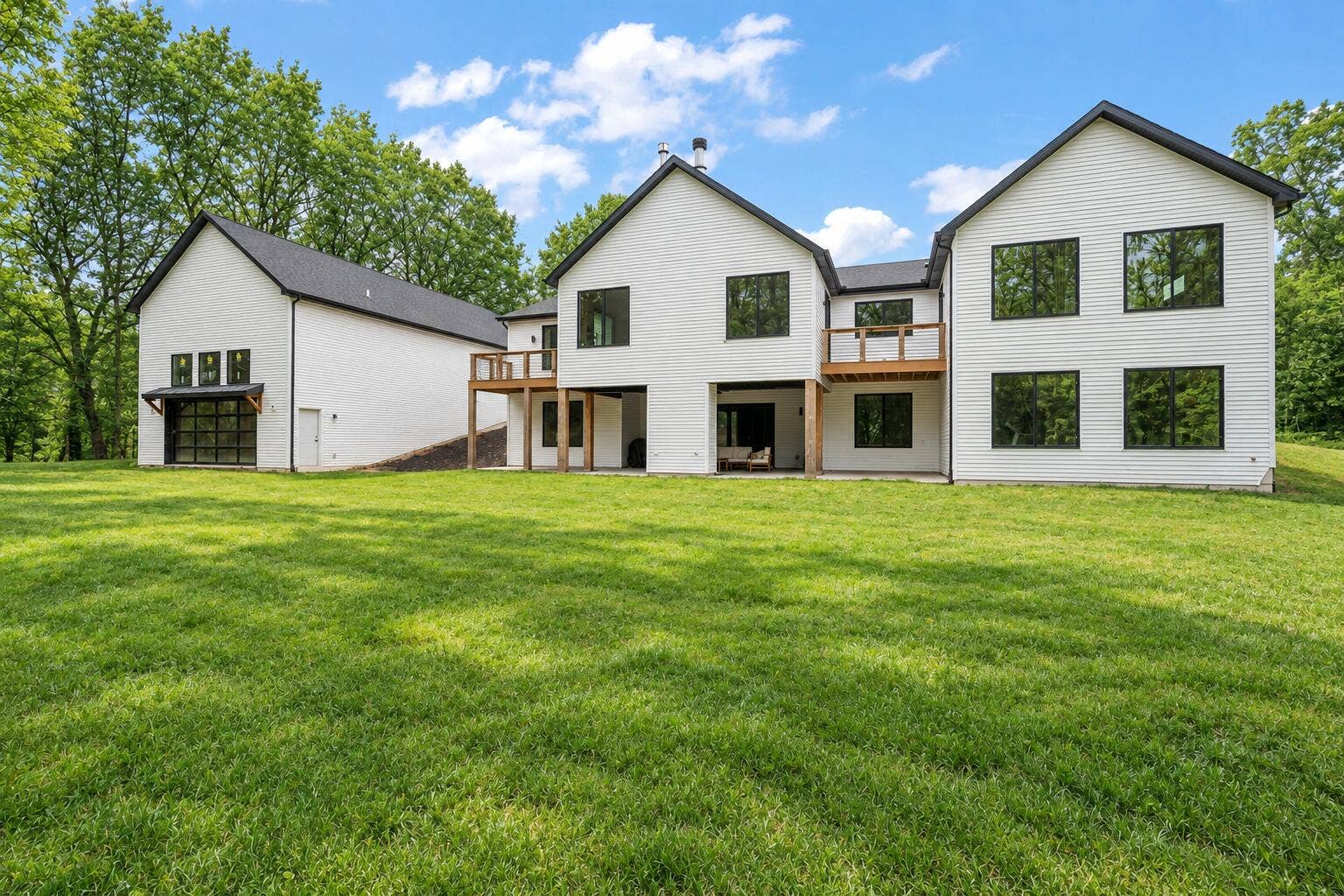 155 W 350, Valparaiso, IN 46385 Midwest Home in Lush Summer Greenery