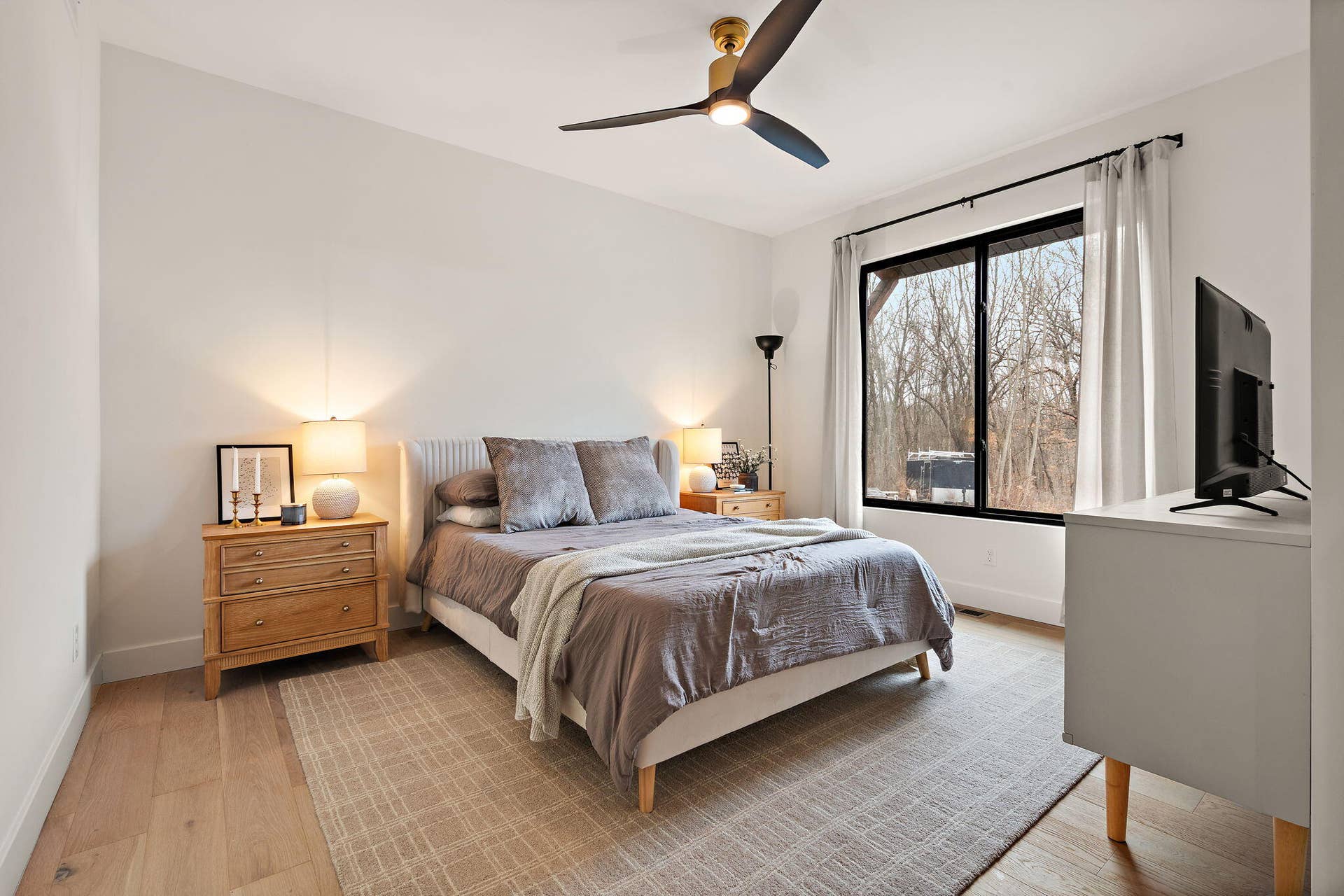 155 W 350, Valparaiso, IN 46385 62-web-or-mls-DSC01468