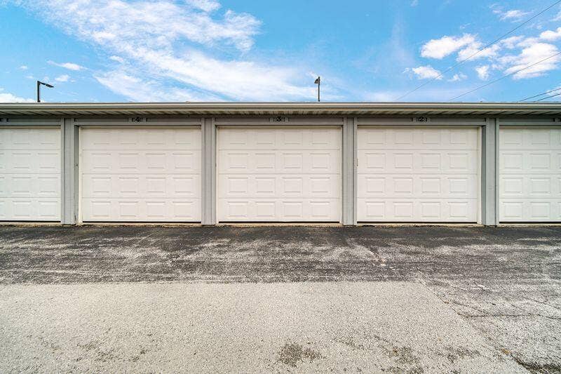 9243 garage
