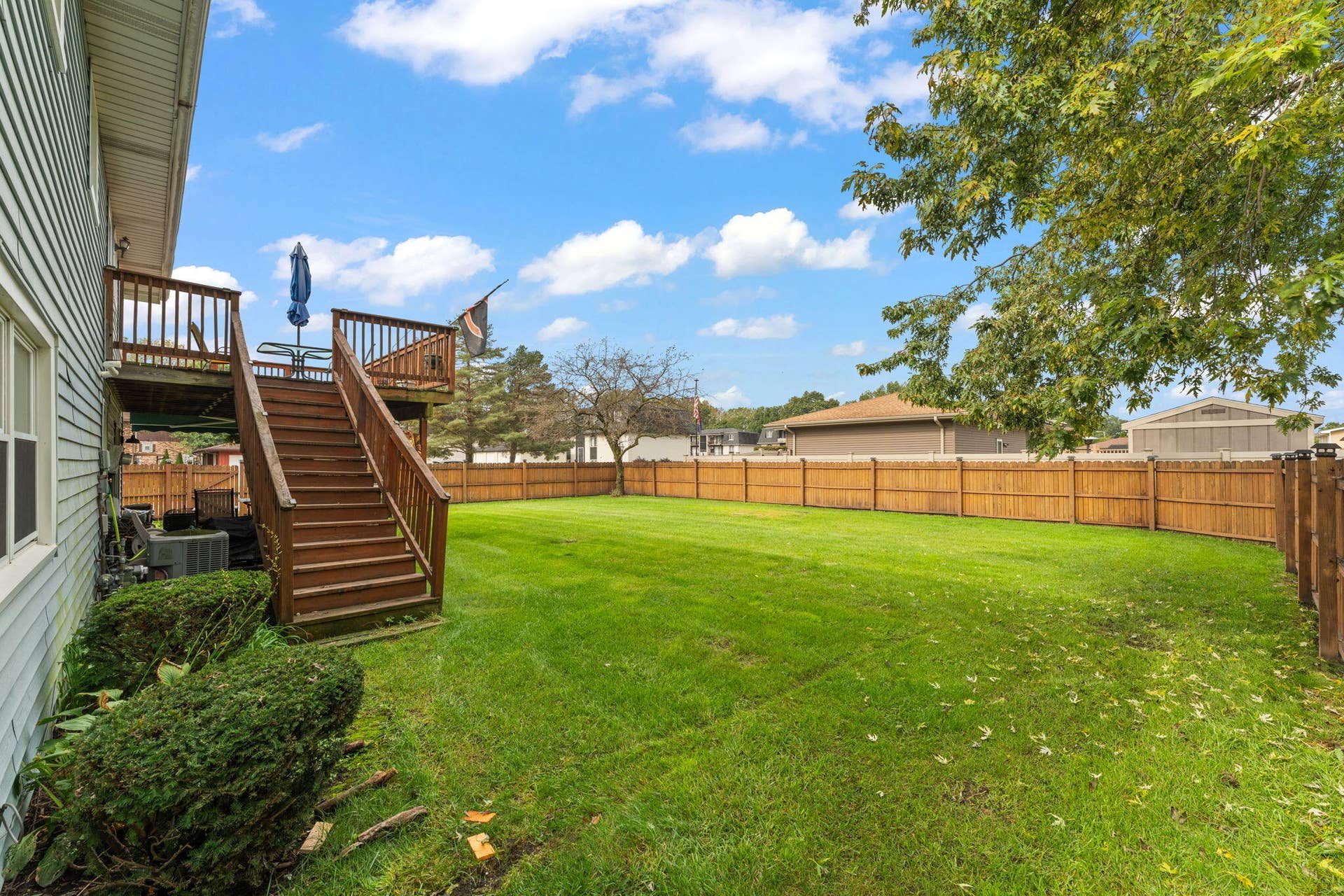 1250 Woodhollow Court, Schererville, IN 46375 back