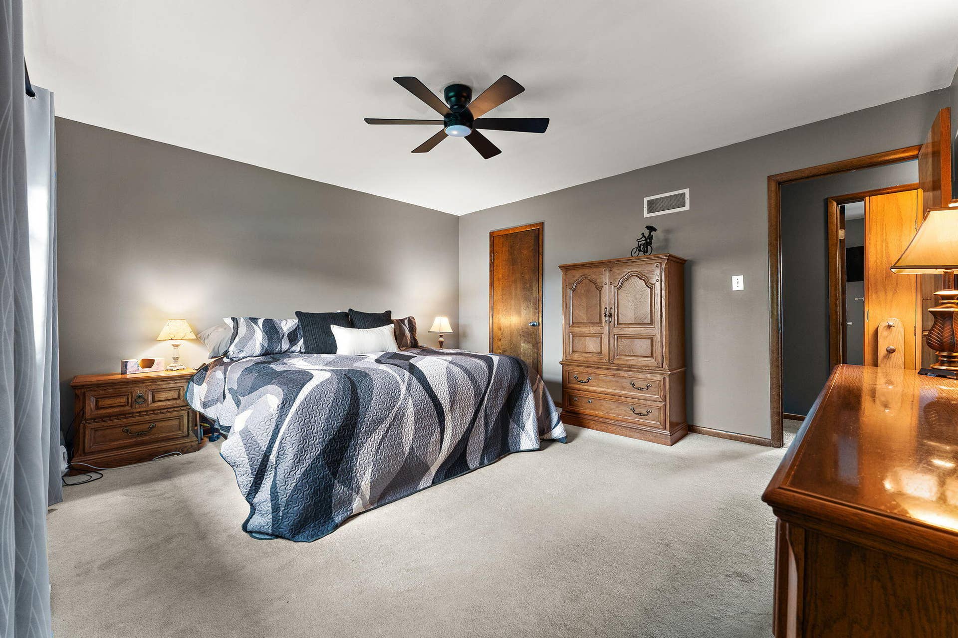 1250 Woodhollow Court, Schererville, IN 46375 primary bedroom