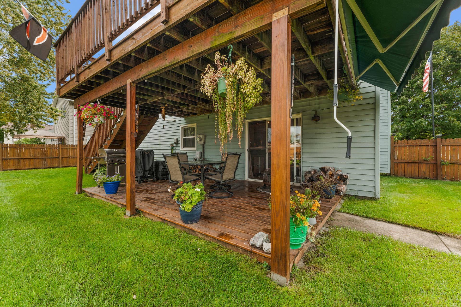 1250 Woodhollow Court, Schererville, IN 46375 deck