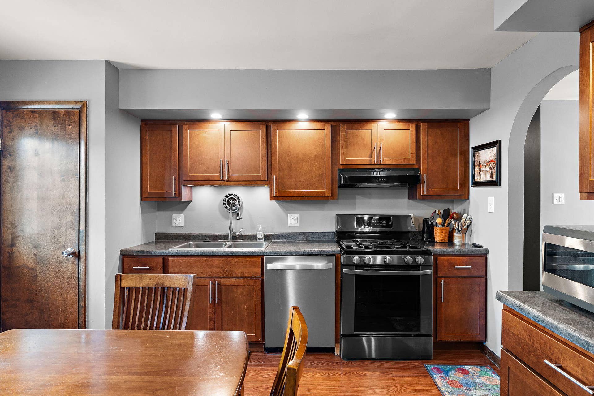 1250 Woodhollow Court, Schererville, IN 46375 kitchen