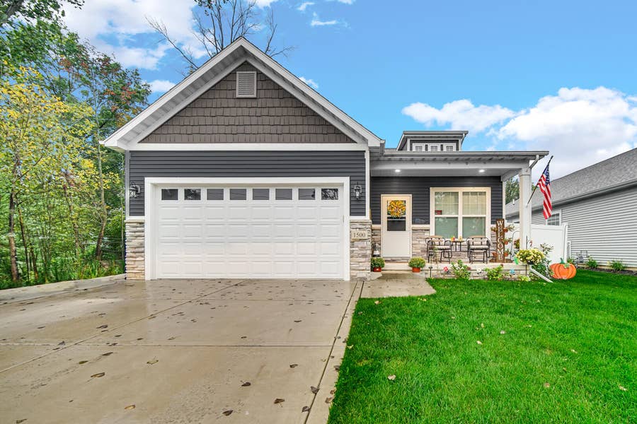 Property photo for 1500 Waverly Road, Porter, IN