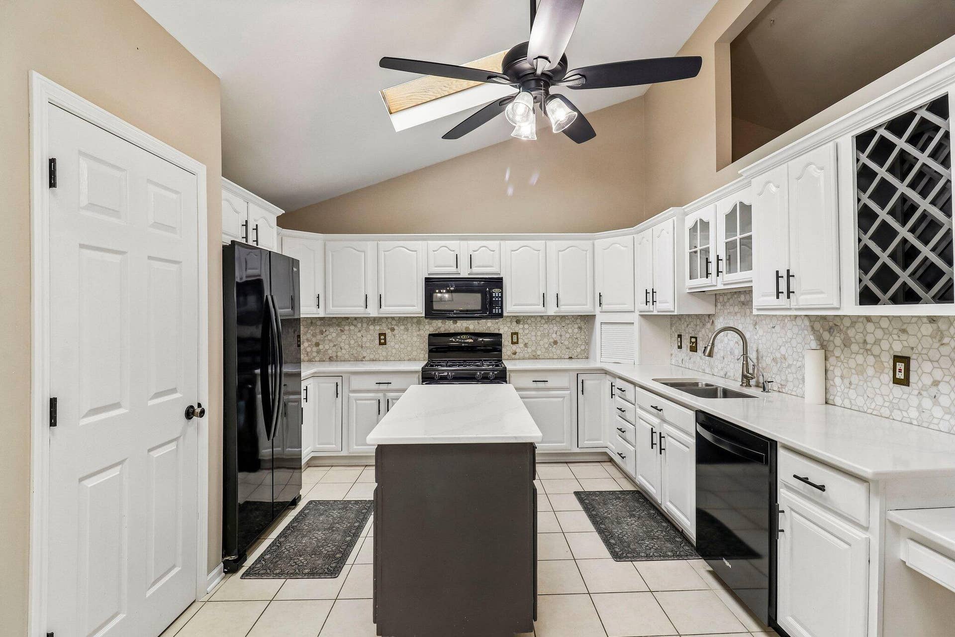 15-web-or-mls-Goldenrod Pl-S0210-015