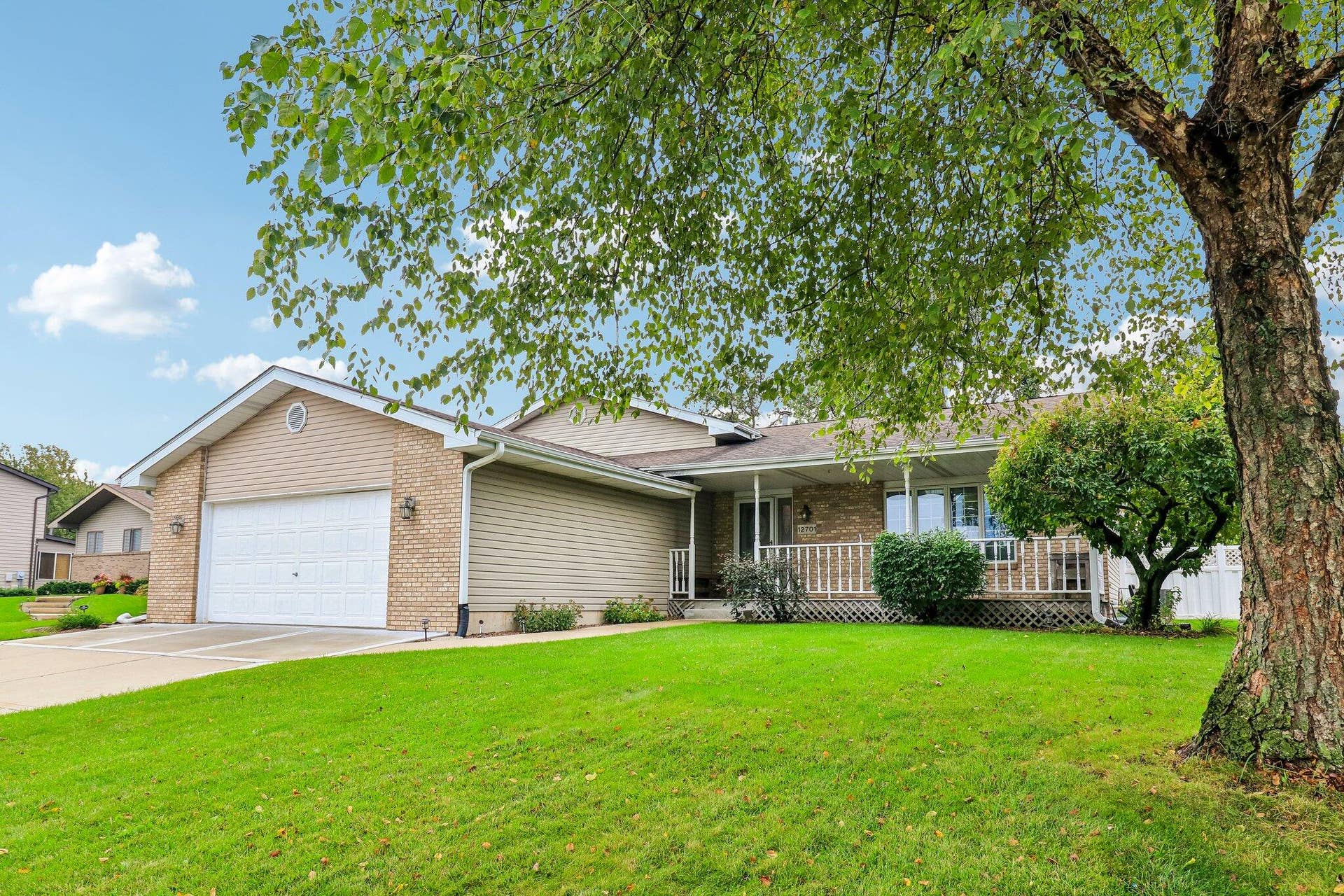 3-web-or-mls-Goldenrod Pl-S0210-003