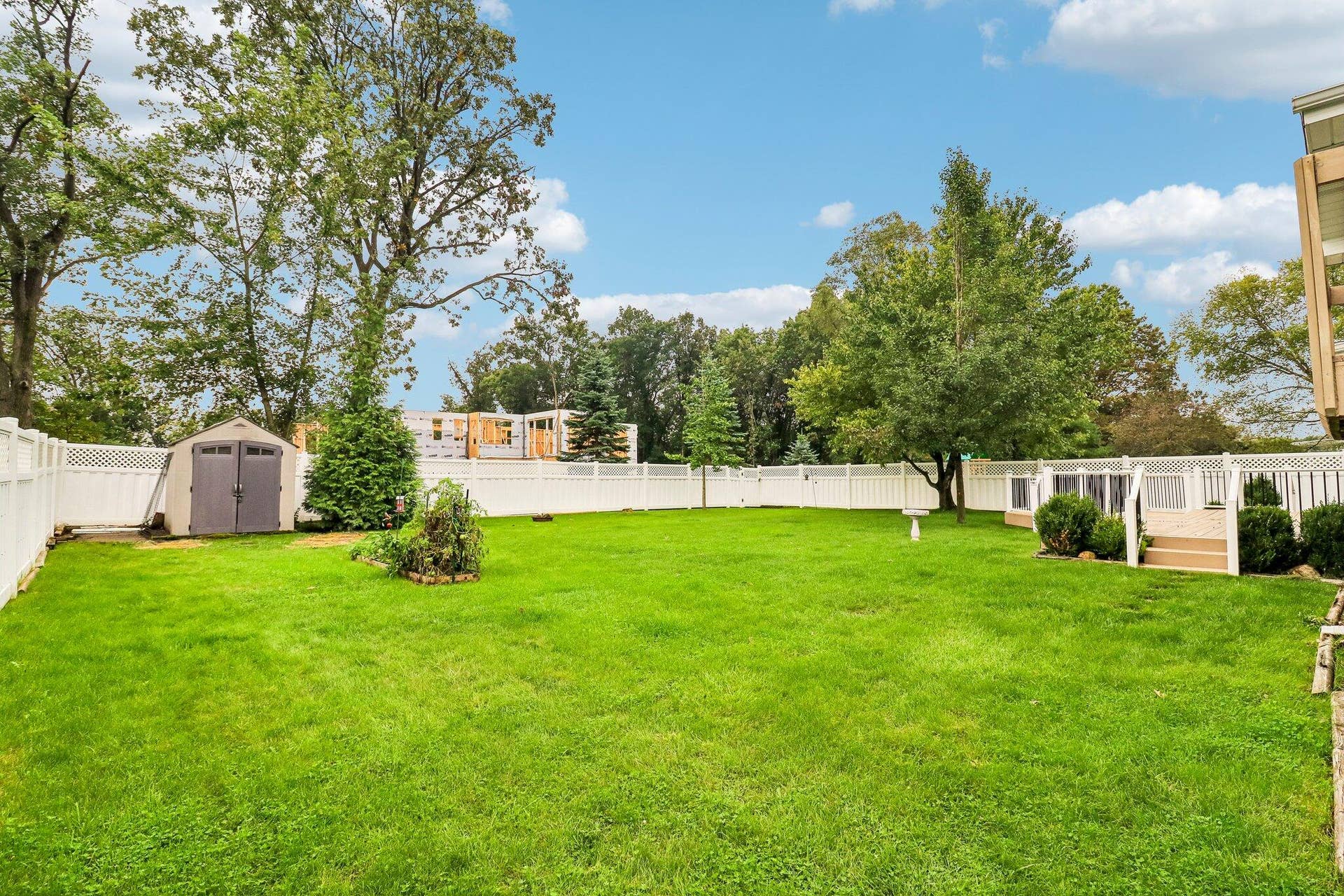 49-web-or-mls-Goldenrod Pl-S0210-049