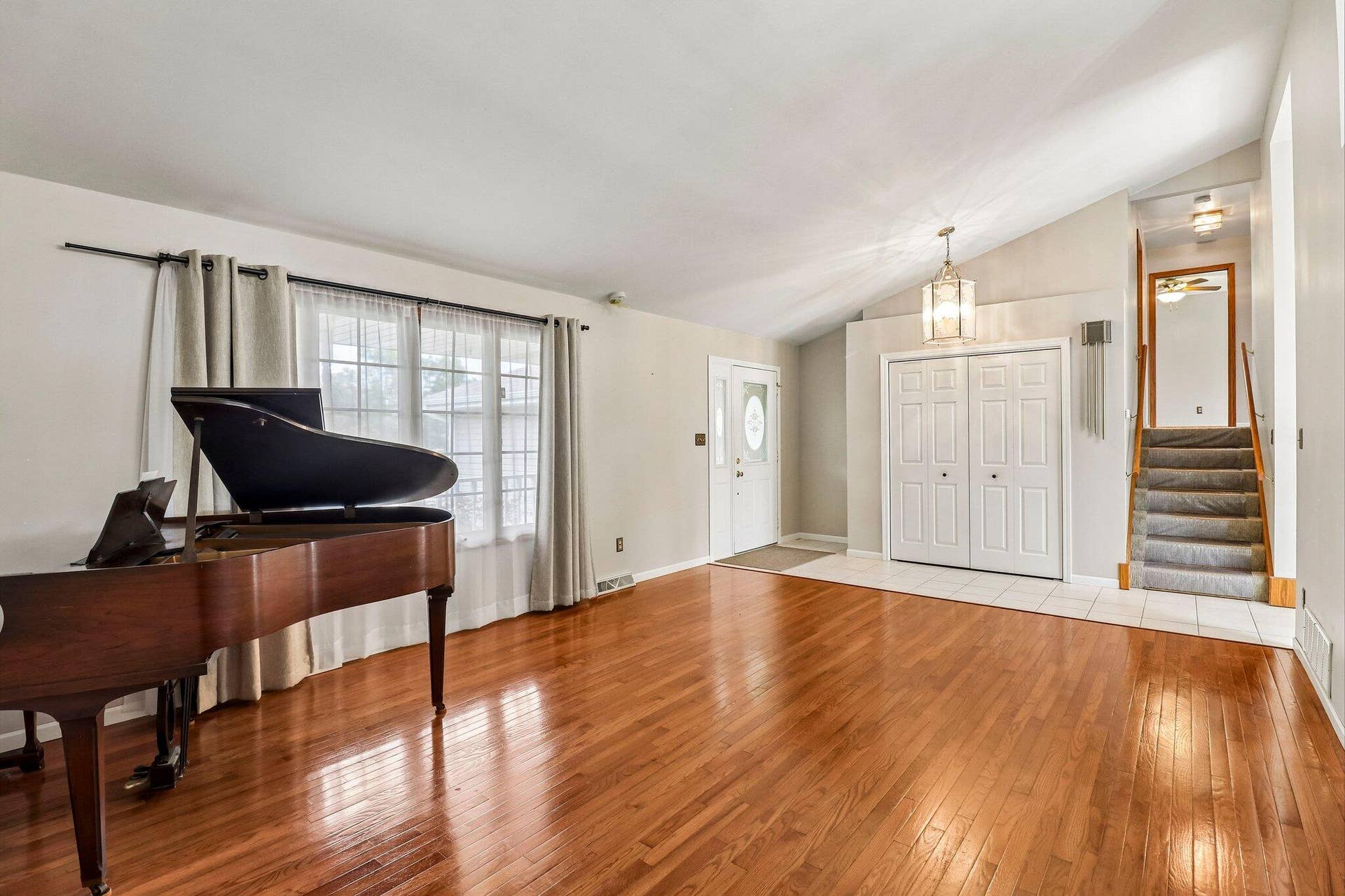 8-web-or-mls-Goldenrod Pl-S0210-008