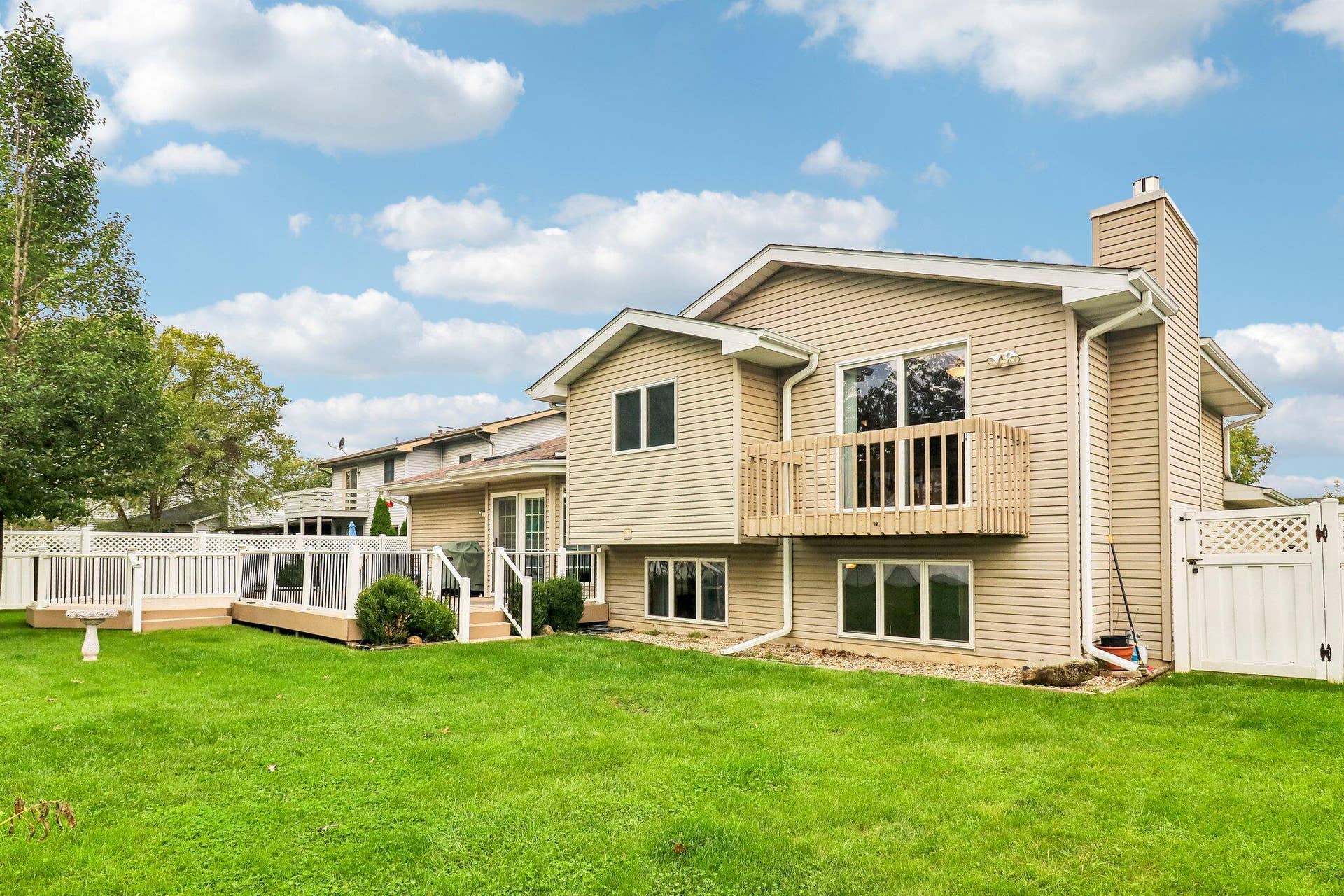 46-web-or-mls-Goldenrod Pl-S0210-046